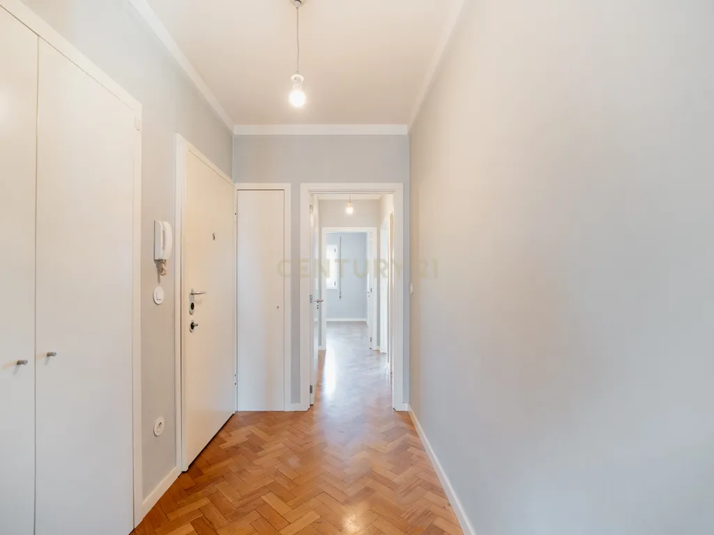 Apartamento T2 na Rua Manuel Carqueja - junto à Praça Velasquez - Porto - Image 19