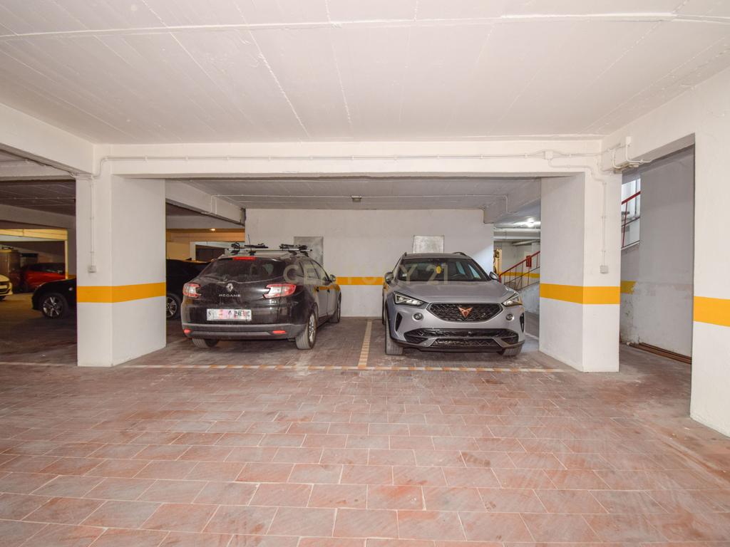 Apartamento T2 com Garagem, Arrecadação e Excelente Luminosidade – Arroja, Odivelas - Image 22