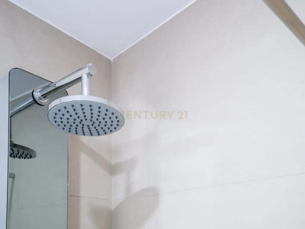Apartamento T2 RC, Rua do Mato Grosso, Santa Engrácia, São Vicente - Image 19