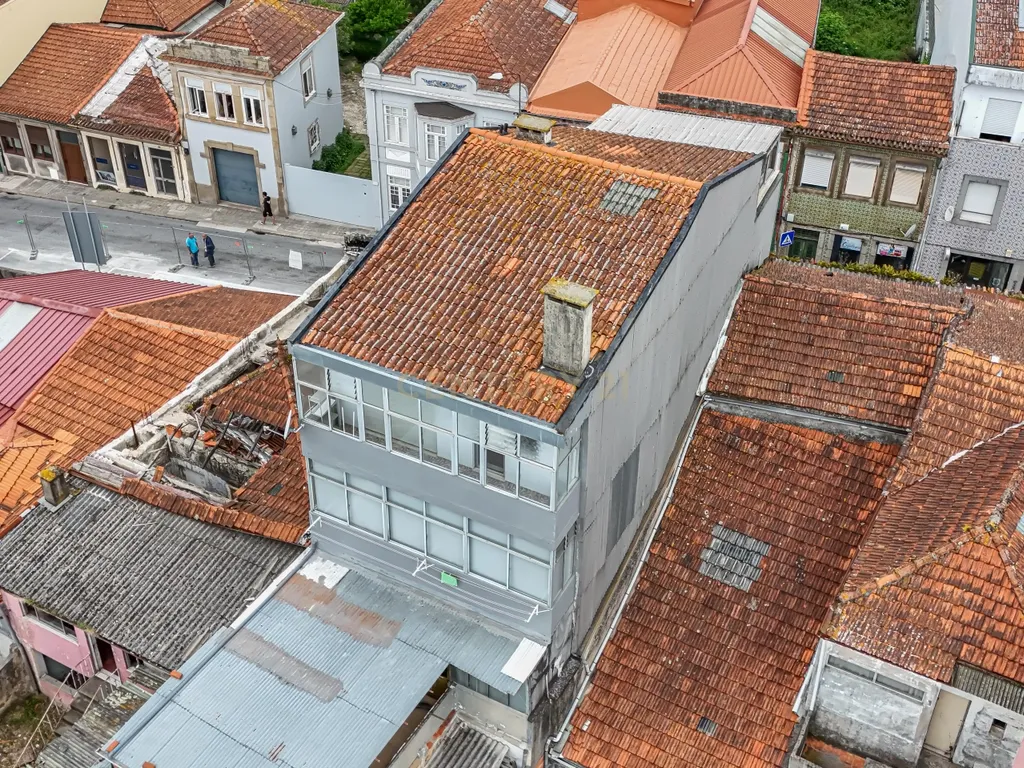 T2 Renovado com Vista Cidade – Rua de São Roque da Lameira, Campanhã - Image 23