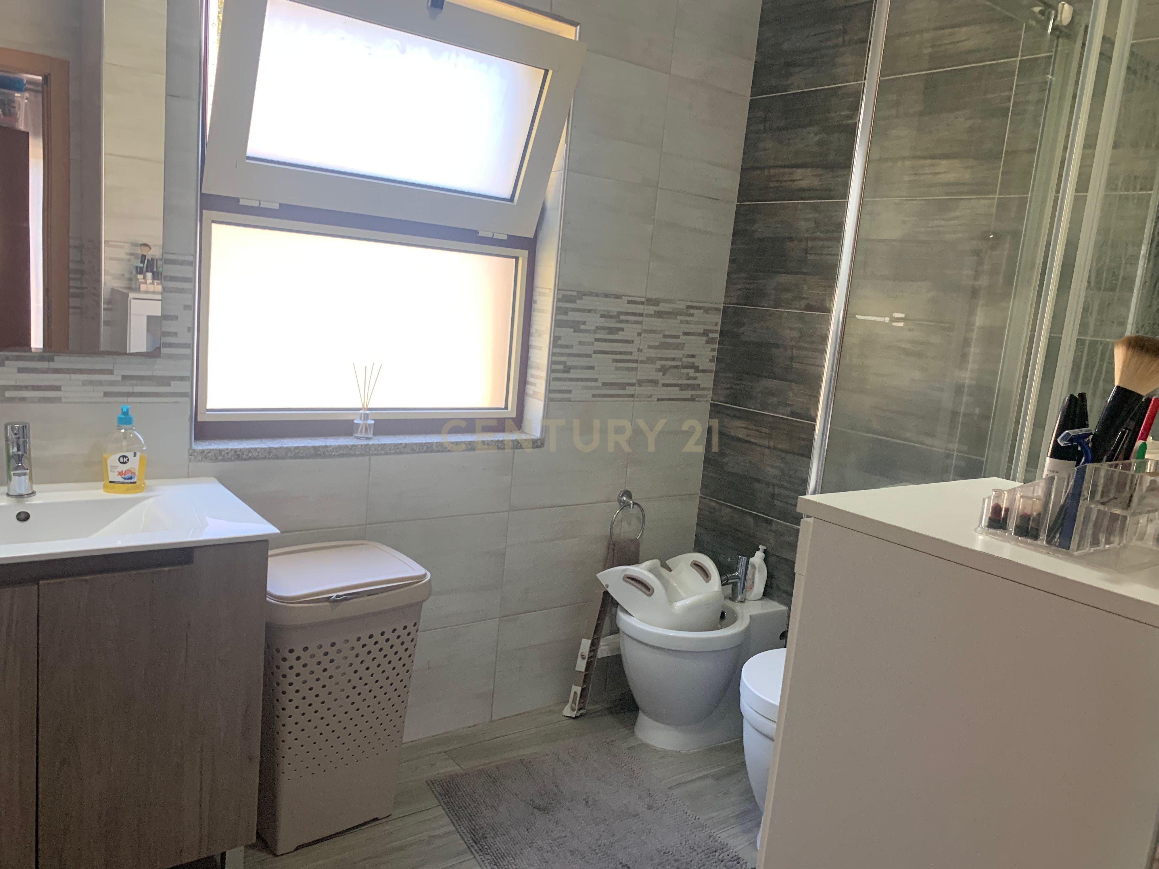  Magnífica Casa com 3 Apartamentos na Vila do Gerês  - Image 11