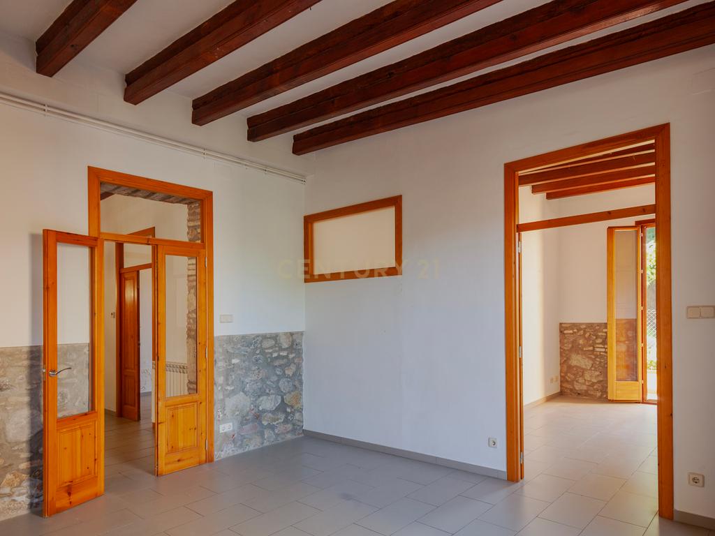 Encanto modernista no rés do chão com jardim – La Garriga - Image 7