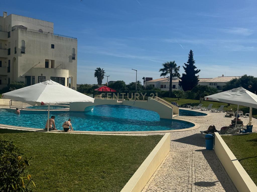 Apartamento T2 em Alvor, Portimão - Oportunidade Imperdível! - Image 1