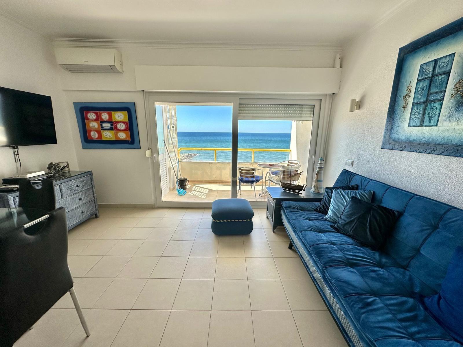 Fotografia 3 de ALERTA INVESTIDORES-Apartamento com Alojamento Local Ativo-Primeira Linha de Mar-Rentabilidade Comprovada