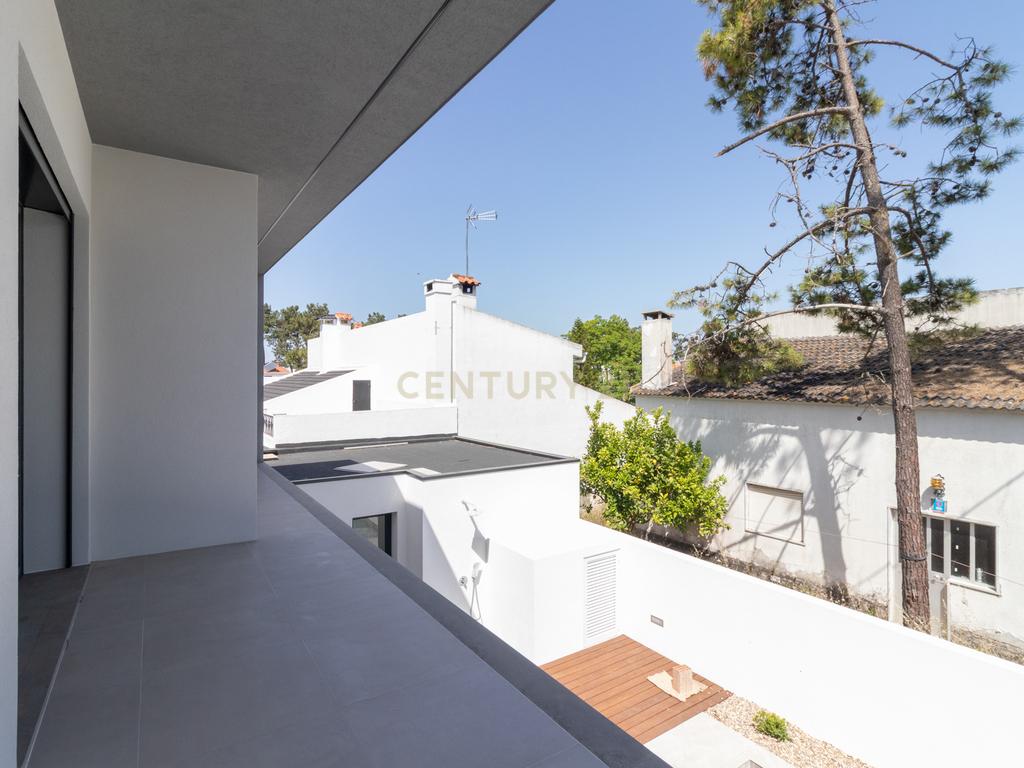 A Sua Nova Casa Está Pronta para Habitar! 🌊🏡 Moradia Nova T3 Aroeira À Beira da Praia da Fonte da Telha, na Prestigiada Aroeira - Image 62