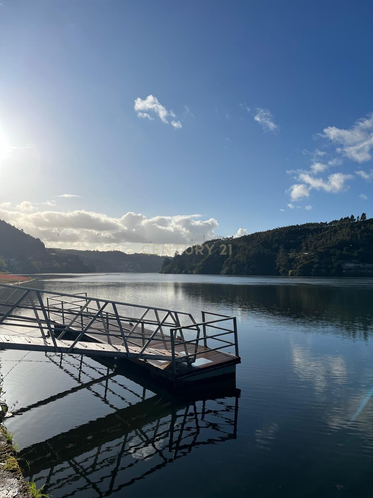 Edifício com T0, T1 e T2 com jardim, jacuzzi e piscina em Castelo de Paiva - Image 4