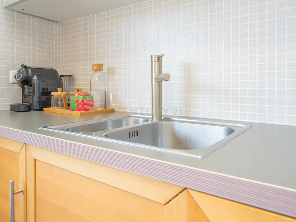 Excelente Apartamento T3 Duplex c/ Garagem, na Galiza, Estoril, Cascais - Image 13