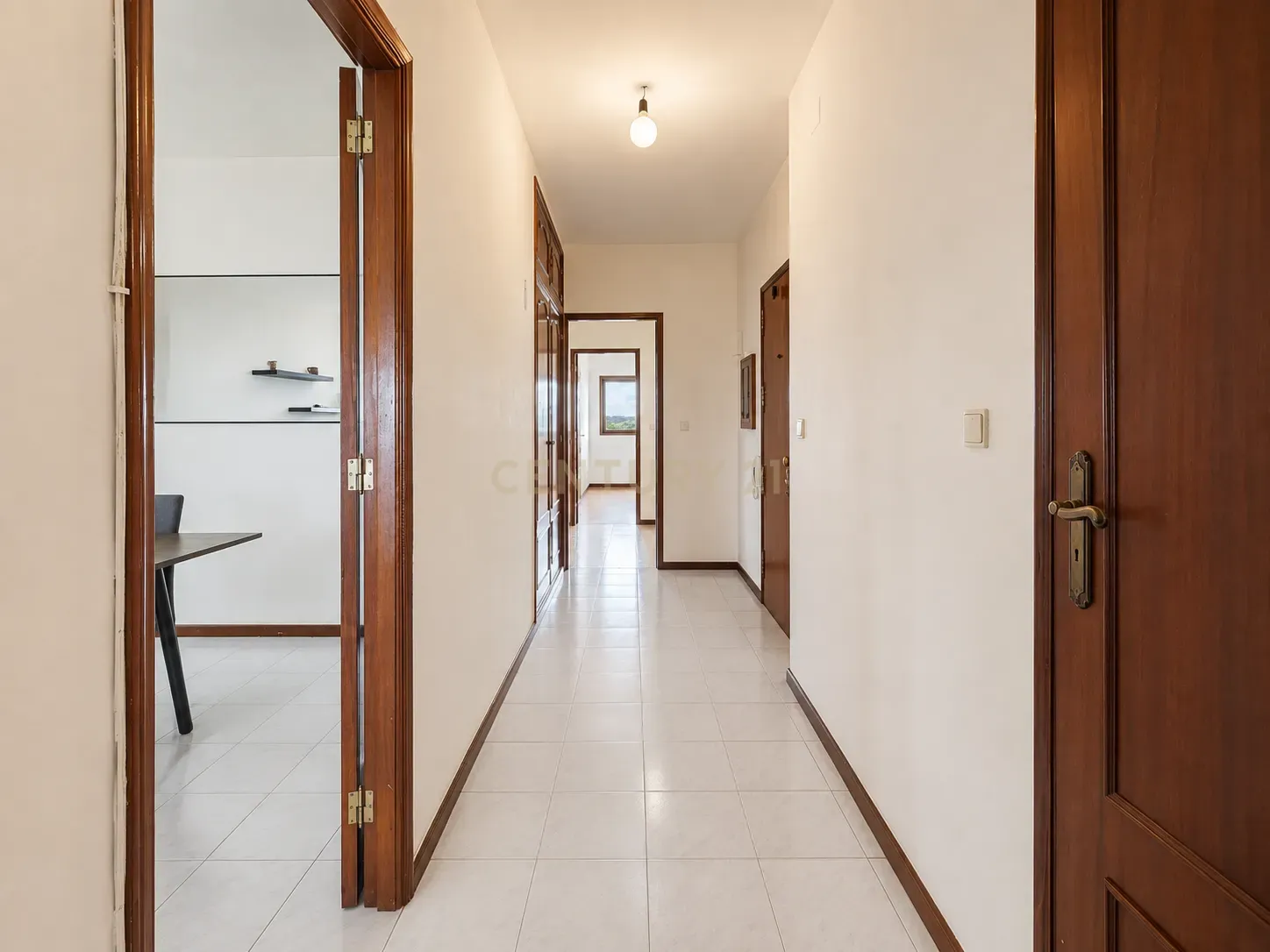 Fotografia 10 de APARTAMENTO T2 | VARANDA | LUGAR DE GARAGEM | ARRUMOS | ELEVADOR | GONDOMAR CENTRO