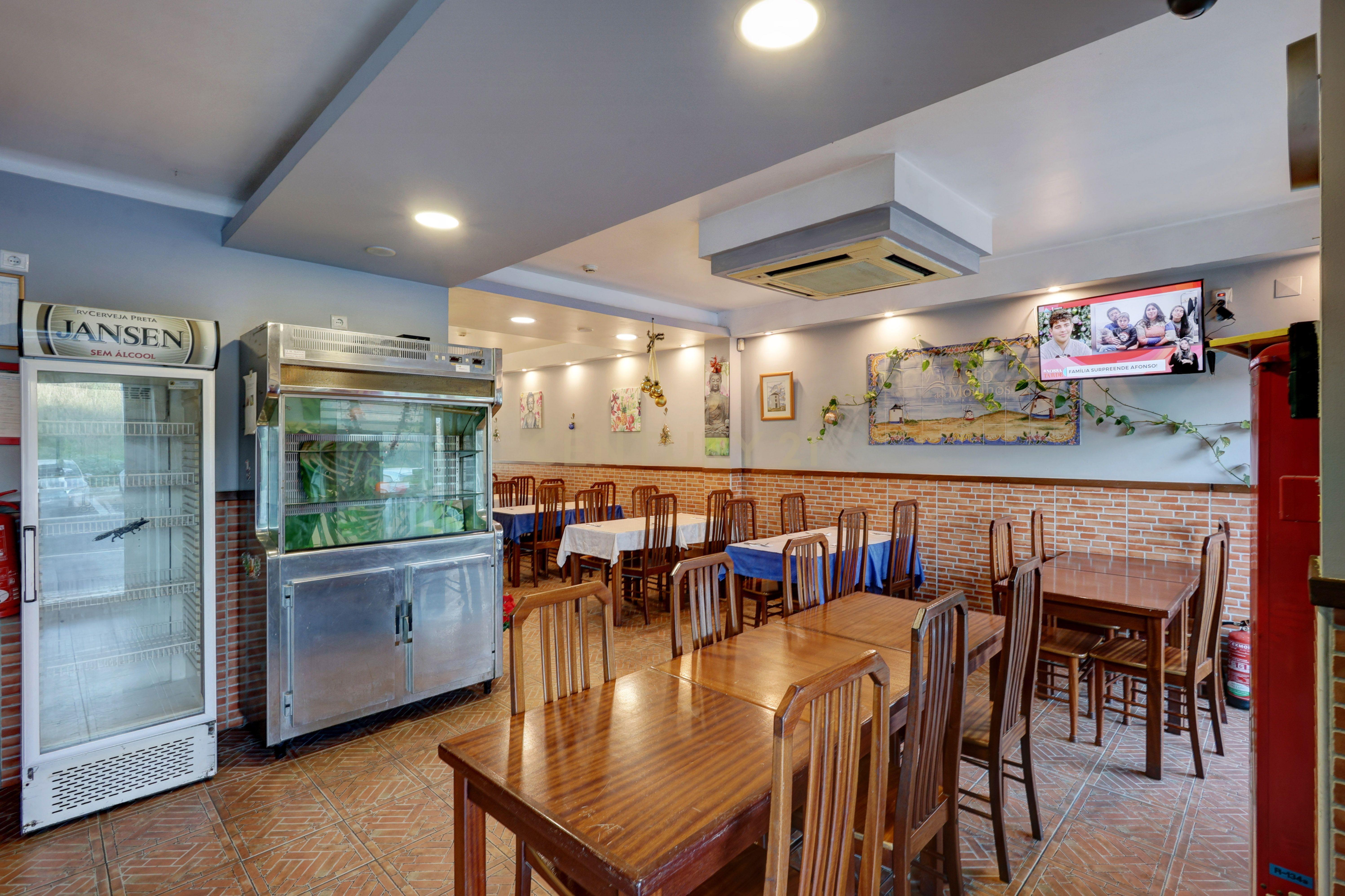 Espaço comercial à venda, Urbanização Serra das Brancas, Alto dos Moinhos. - Image 5
