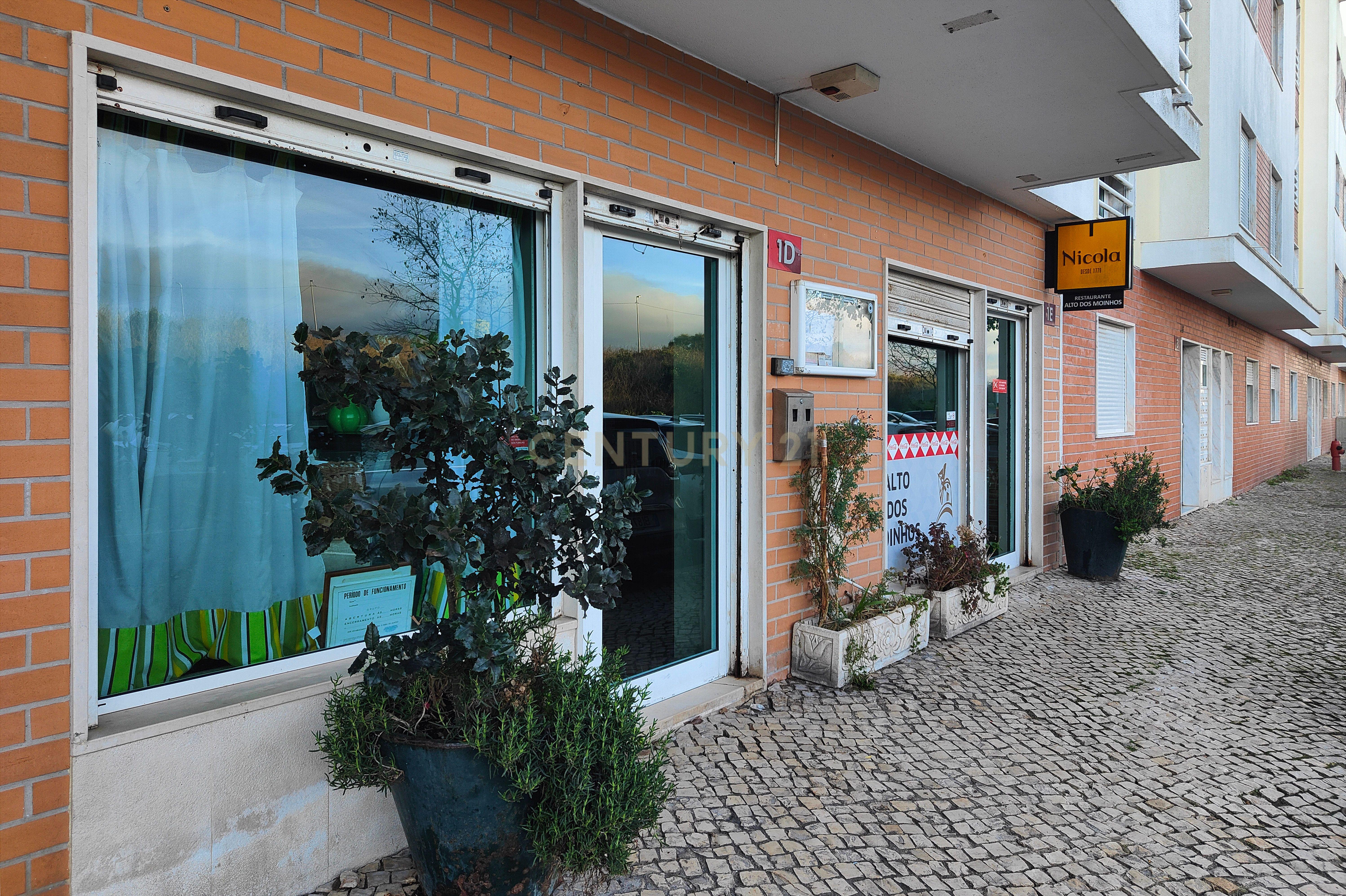 Espaço comercial à venda, Urbanização Serra das Brancas, Alto dos Moinhos. - Image 3