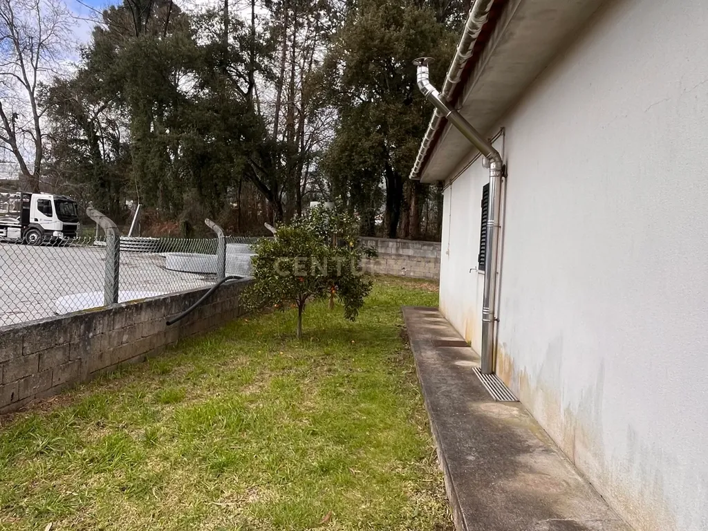 Espetacular Moradia T3 com Jardim em Viana do Castelo - Image 8
