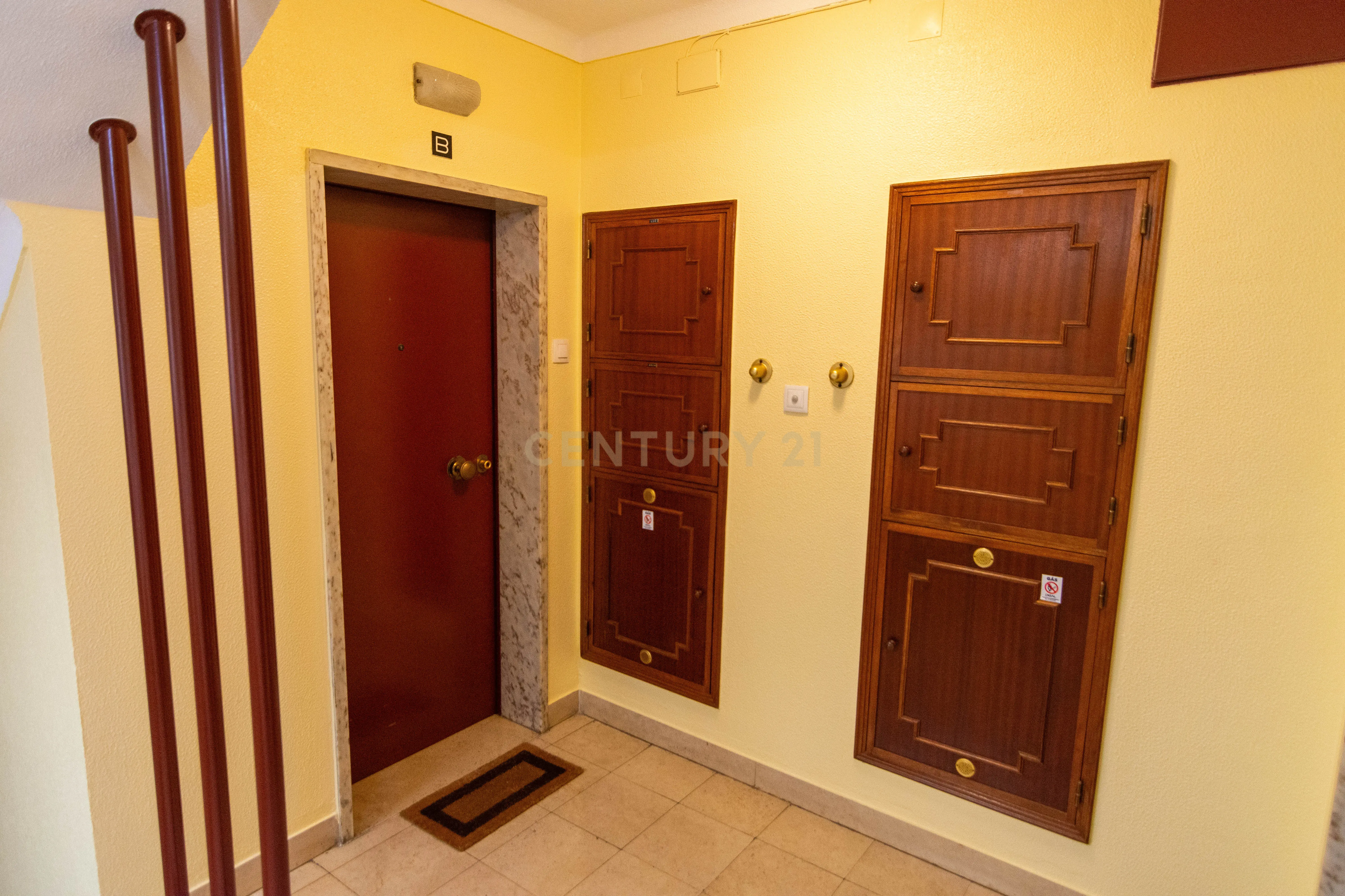 Apartamento T3 em Cascais com Vista Mar e Terraço - Image 38