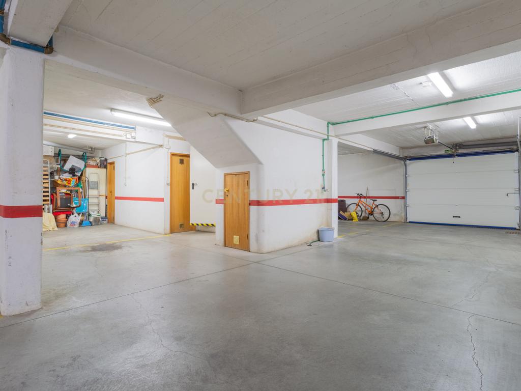 Apartamento T2 na Quinta do Anjo, Setúbal,  com Estacionamento e Piscina Comum - Image 20