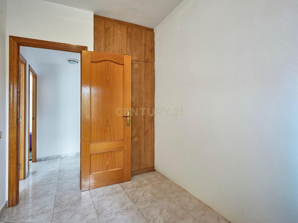 Moradia com vista para o mar e 3 habitações independentes em Canet de Mar - Image 54