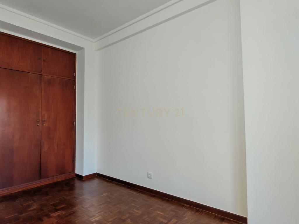 Apartamento T3 em Carnaxide - Image 16