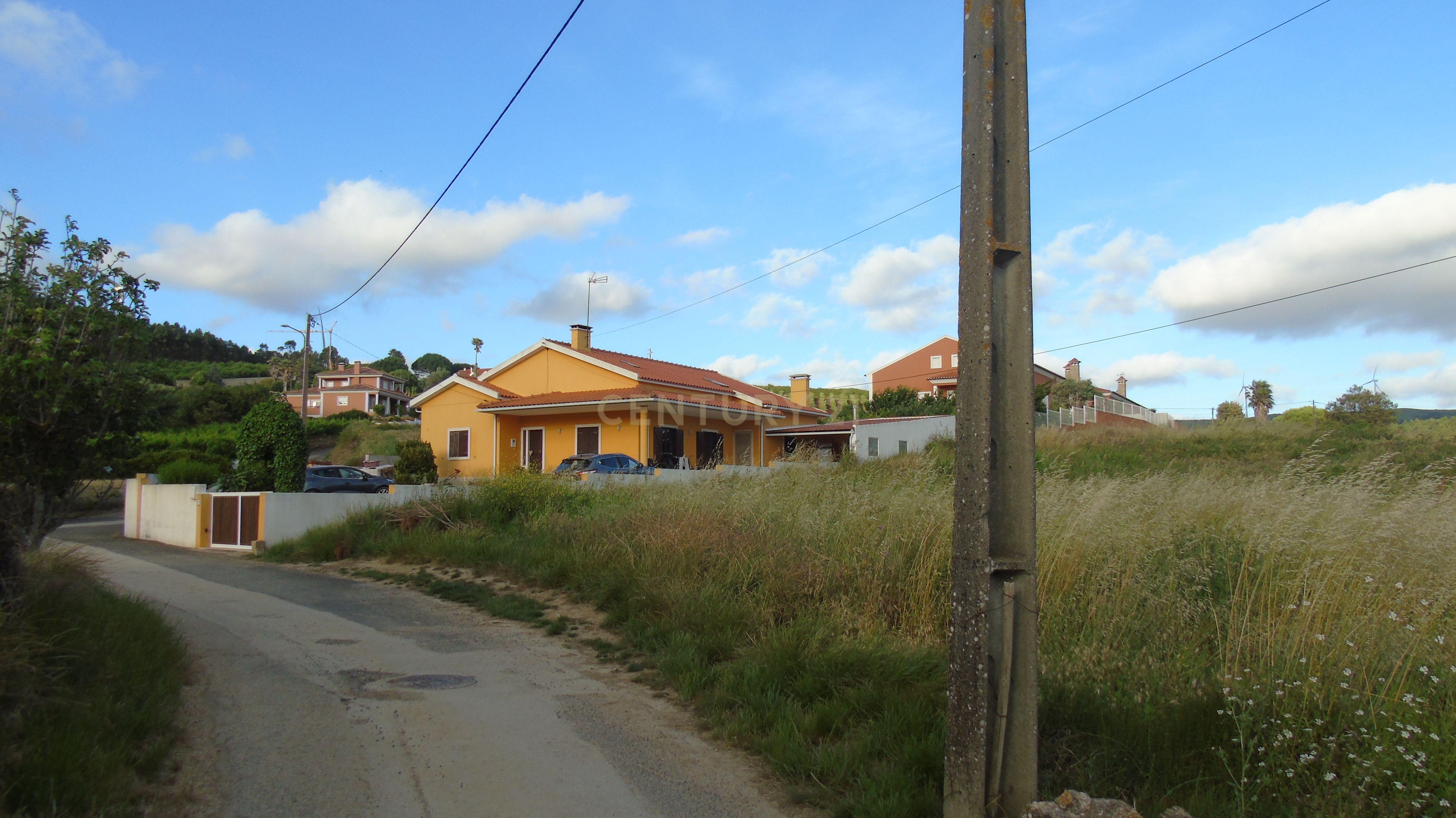 Fotografia 4 de TERRENO URBANO COM 1.620 m² | CARVALHAL – TURCIFAL | TORRES VEDRAS