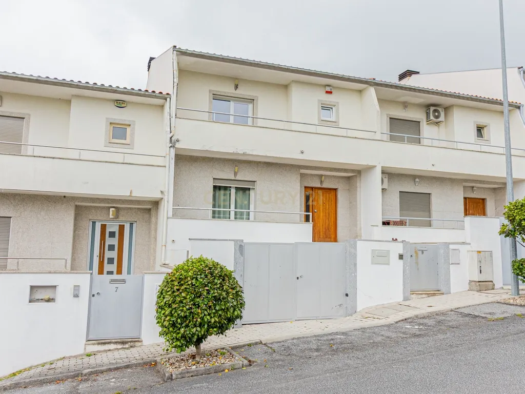 Moradia em Banda, Torre, Amares Braga - Image 2
