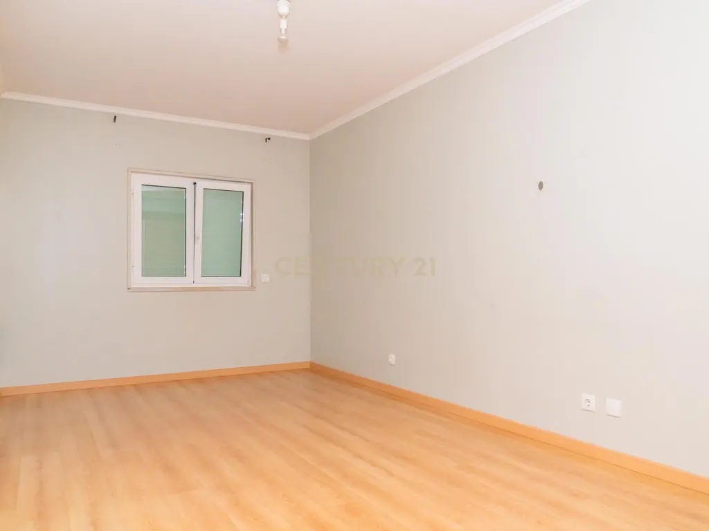 Apartamento T2, com Parqueamento, em Brejos de Azeitão - Image 16