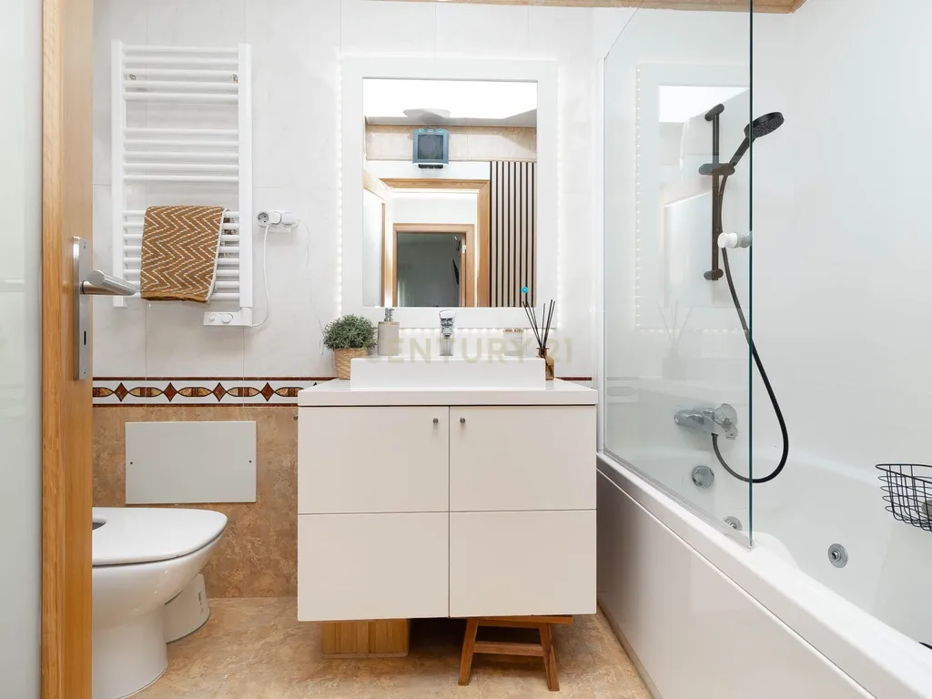 Apartamento Duplex T3 perto do mar na Caparica — Conforto, Elegância, Proximidade da Natureza e Estilo de Vida Descontraído - Image 57