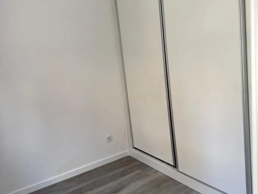 Moradia T2 totalmente remodelada com suíte e churrasqueira no Barreiro - Image 13
