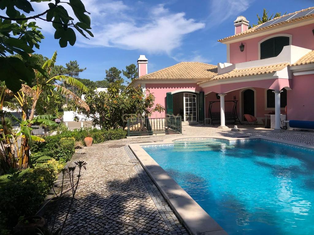 Casa Isolada em SOLTRÓIA - Luxo e Conforto por 1.490.000€ - Image 4