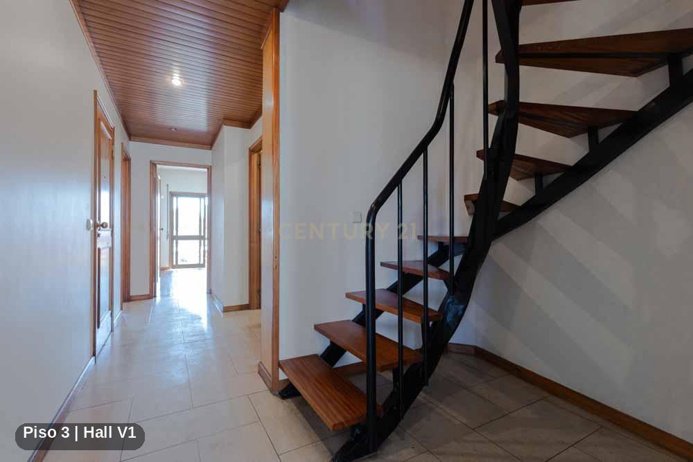T3+2 Duplex renovado no Carvalhido, Porto | 147 m² - Image 4
