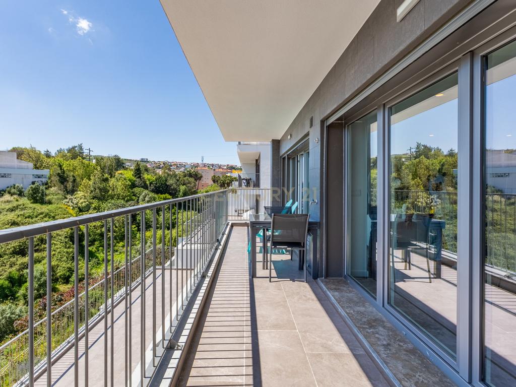 Apartamento T3 Luminoso e Recente na Ramada – Viva com Qualidade! - Image 8