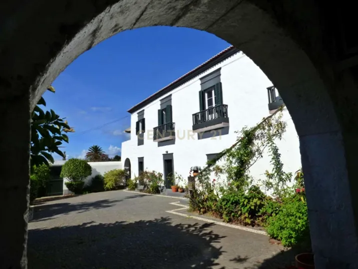 Solar Nobre do Século XVII com Potencial de Desenvolvimento – Livramento, Ponta Delgada, Açores - Image 2