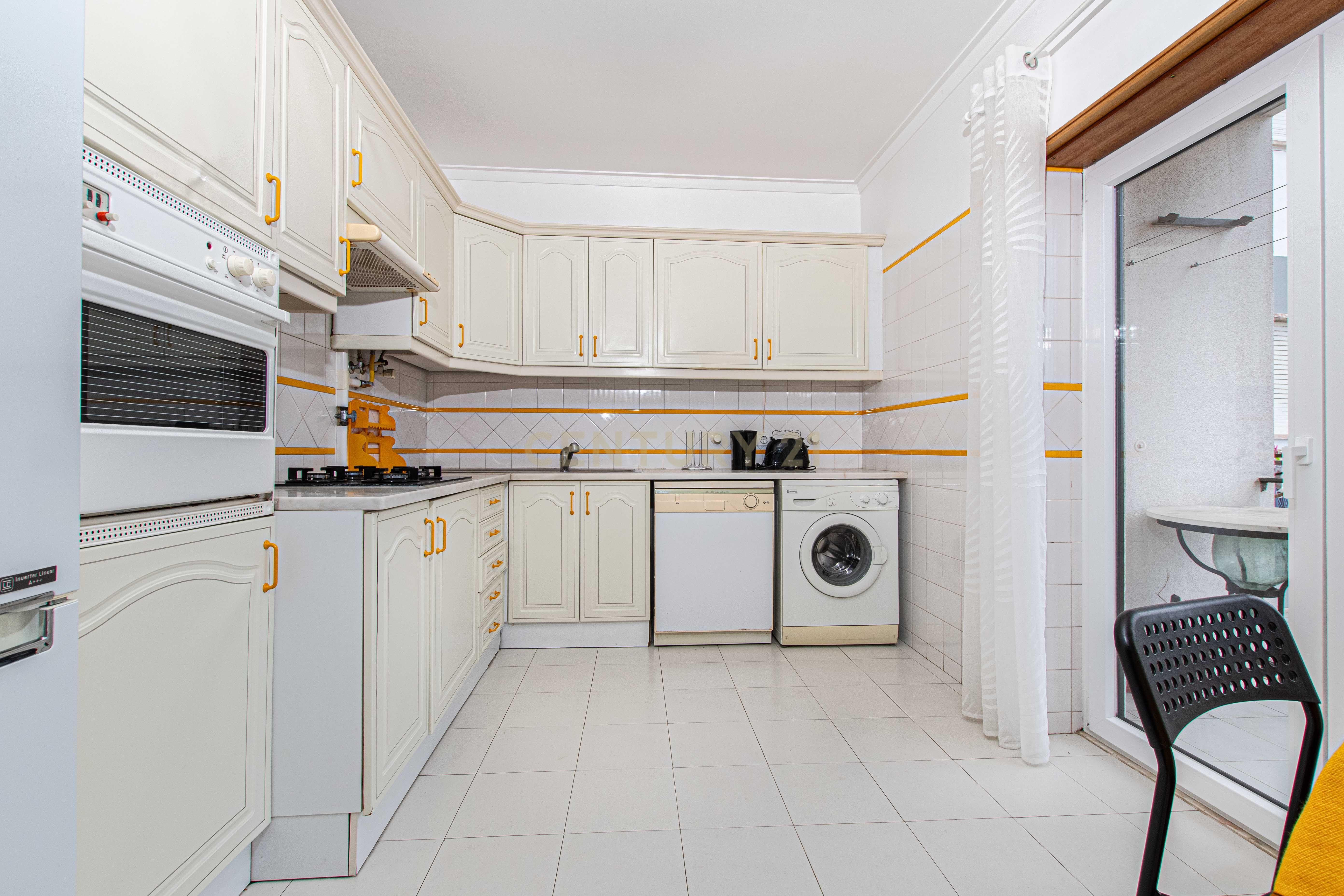 🌟 T3 Espaçoso e Central na Amadora – Oportunidade Imperdível! 🌟 - Image 21