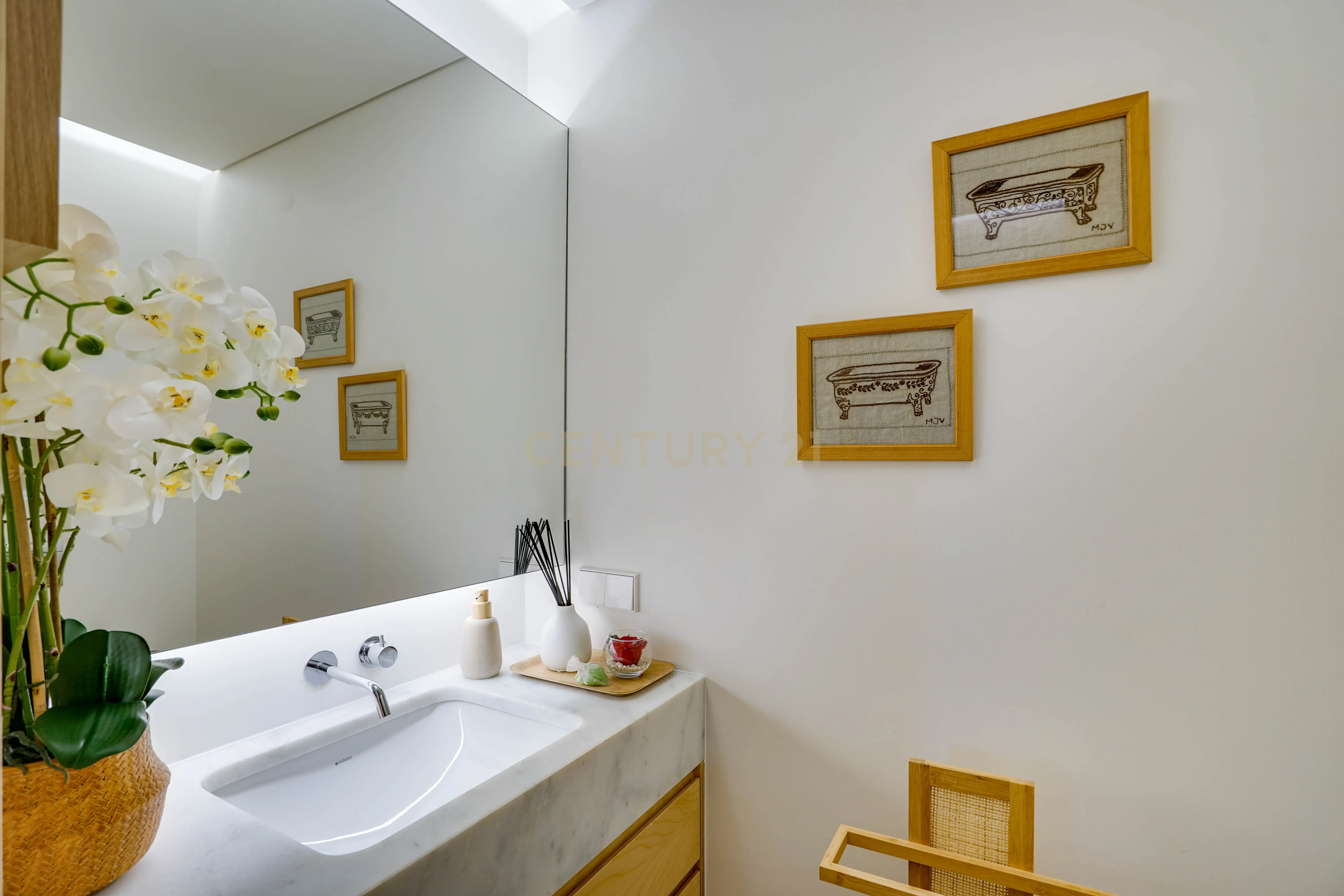 Fotografia 8 de Luxuoso e Elegante Apartamento T3 em Avenidas Novas, Lisboa