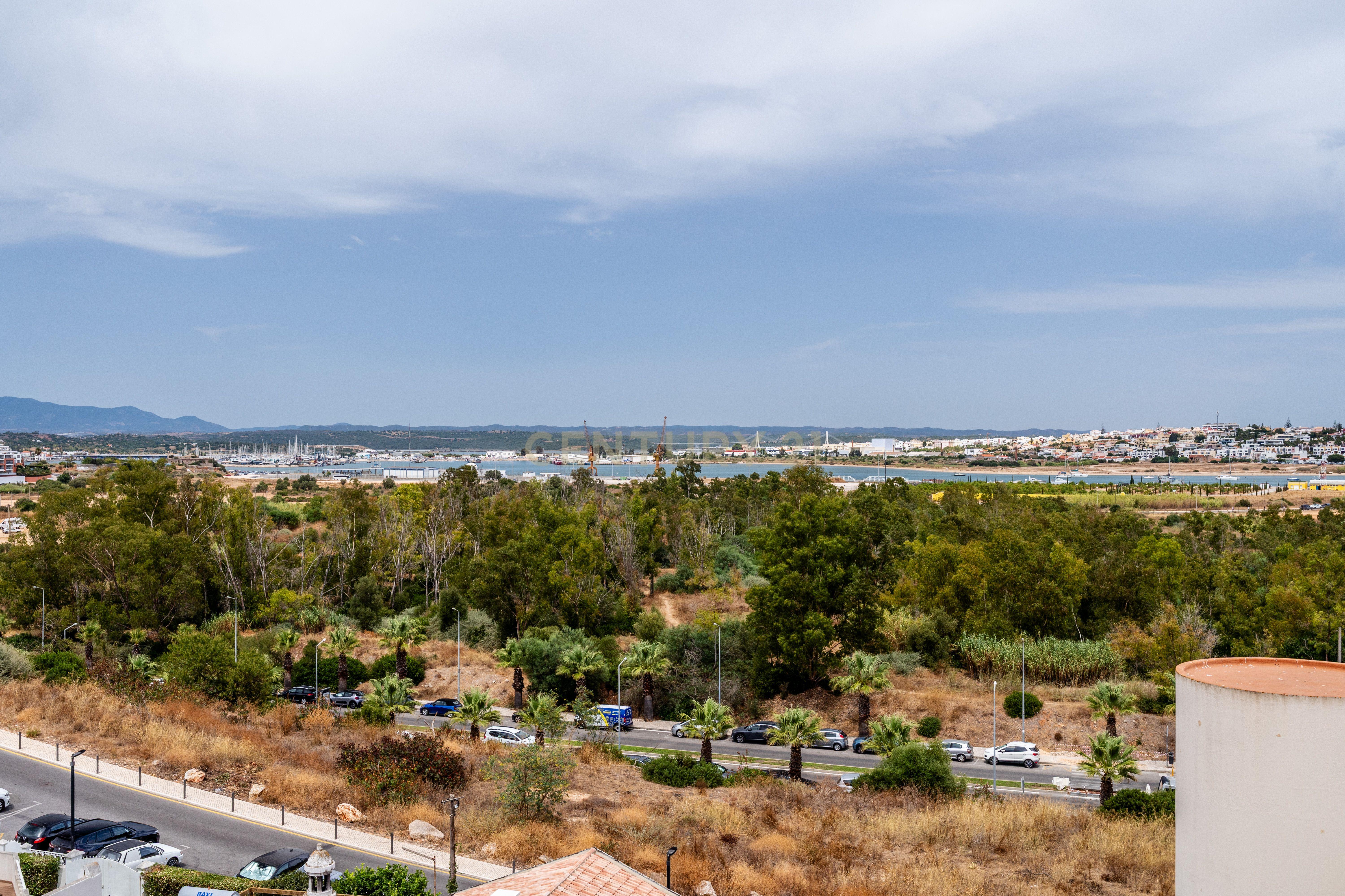 Fotografia 9 de T0 na 2.ª Linha da Praia da Rocha | Localização Premium & Vista Marina