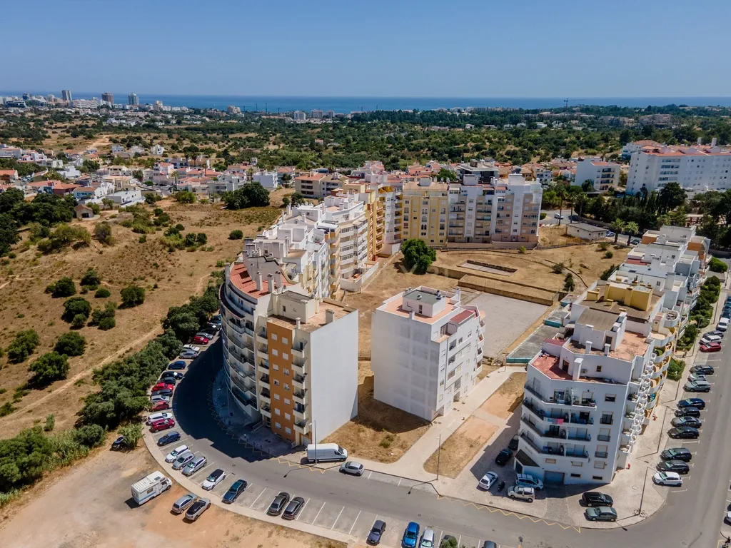 Investimento Imobiliário, Lote Urbano para Empreendimento Residencial em Portimão - Image 4