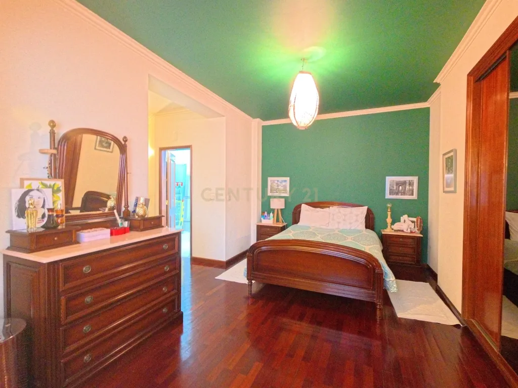 Apartamento T4 em Marzovelos, Viseu - Image 12