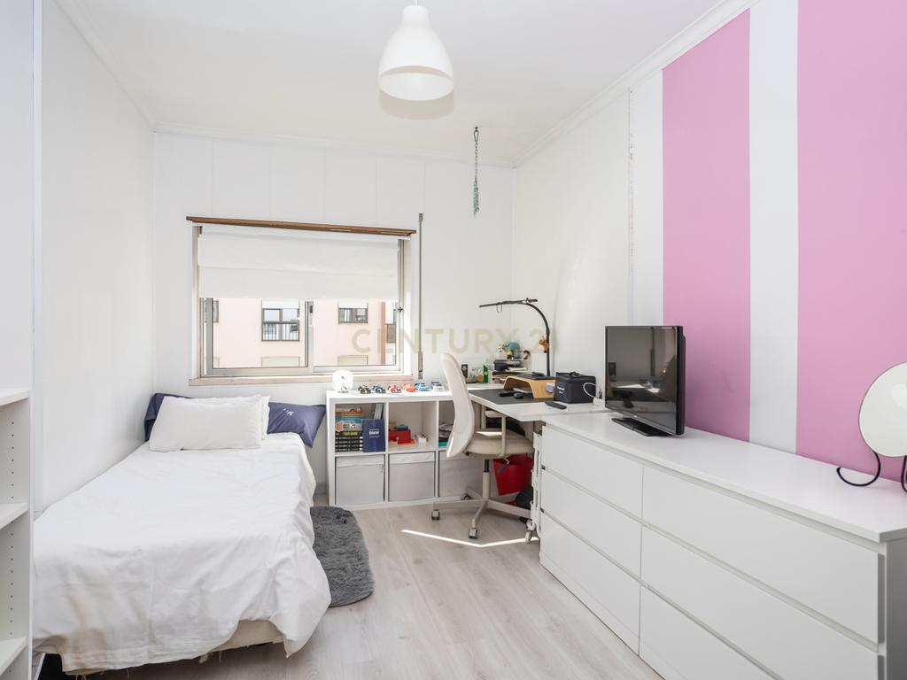 T3 em Belas com renovações em Sistema de Propostas Multiplas - Image 22