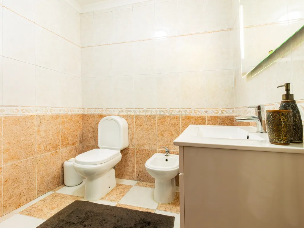 Excelente Moradia T4 - Image 10