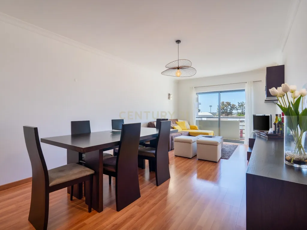 Excelente T3 em Lagoa | Localização Privilegiada perto de Tudo - Image 1