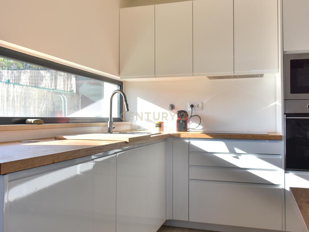 Luxo e Tranquilidade em Sagres: Uma Moradia Contemporânea à espera de ser sua! - Image 26