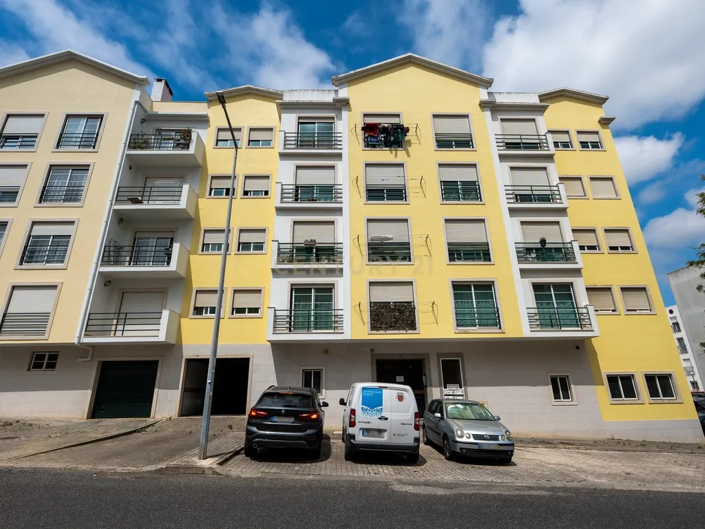 ** ESPECTACULAR APARTAMENTO NO CENTRO DE MAFRA, COM PARQUEAMENTO ** - Image 40