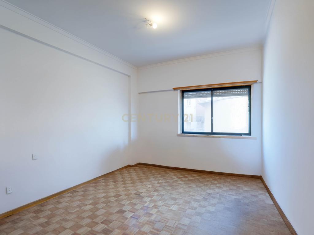 Apartamento T3 com Vista de Rio, São Vicente, Lisboa - Image 27