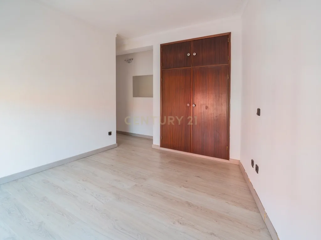 Apartamento T2 no Centro da Marinha Grande - Image 8