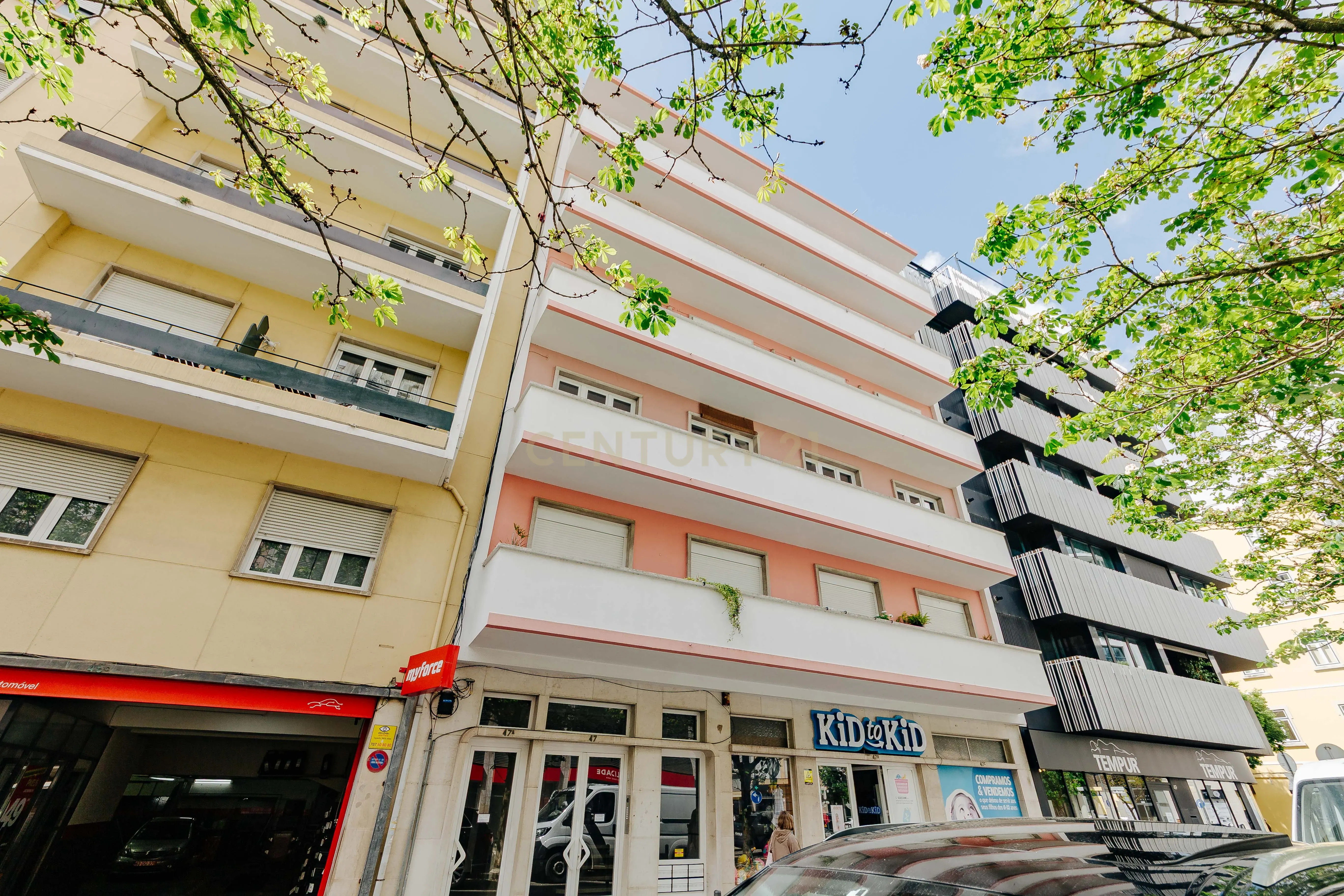 APARTAMENTO T5 REMODELADO SALDANHA LISBOA - Image 2