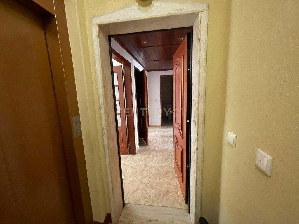 T2 Remodelado em Santa Marta do Pinhal – Corroios - Image 14