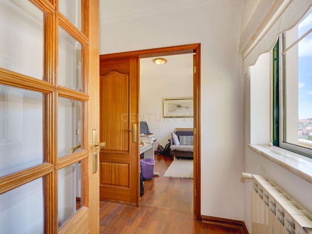 Apartamento T4 | Para Venda | Jardins da Aguilha – São Domingos de Rana | 3º Andar com elevador| 190m² | Garagem | Cascais - Image 33