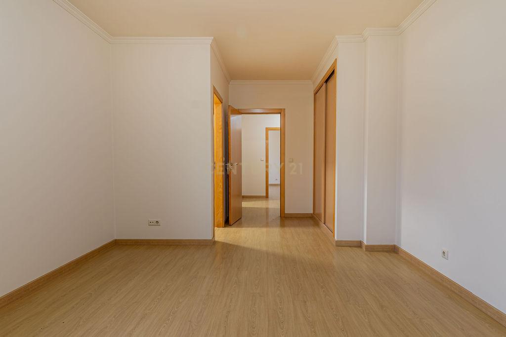 Duplex T3 em Bragança - Image 15