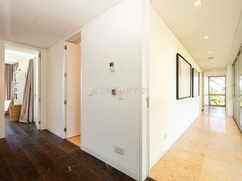 Moradia Exclusiva em Primeira Linha de Mar com Piscina Infinita / Tróia-Carvalhal - Image 35