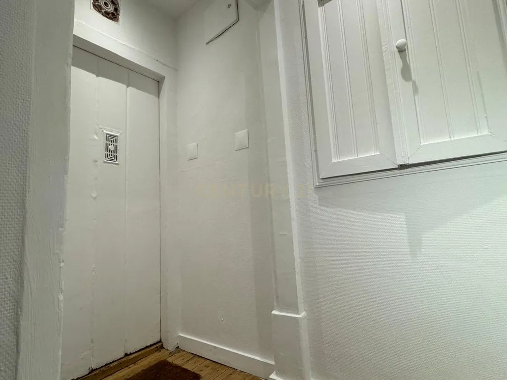 Predio totalmente Remodelado no coraçāo do Bairro Alto em Lisboa - Image 19
