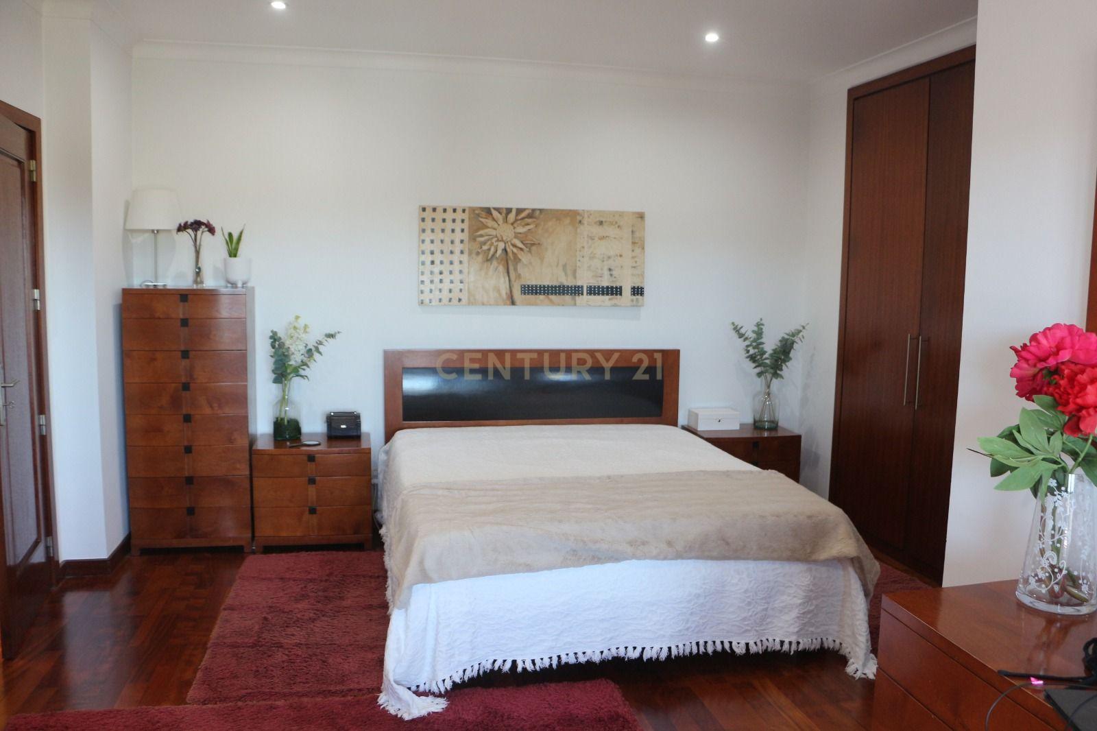 Moradia T5 em Casais Novos, Penafiel- Onde os sonhos em família ganham vida - Image 12