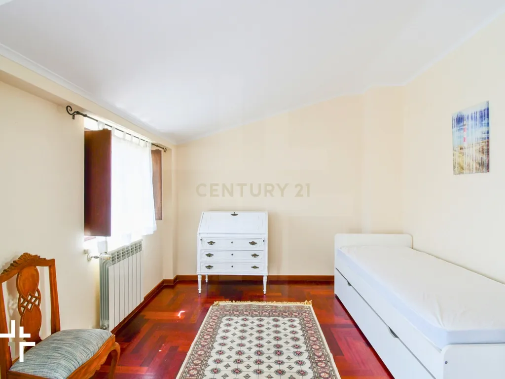 Moradia T2 com Jardim e Alpendres Exclusivos | São Pedro do Estoril - Image 35