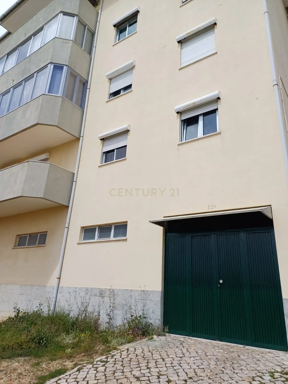 T3 na Sobreda da Caparica – Com Parqueamento e Arrecadação - Image 37