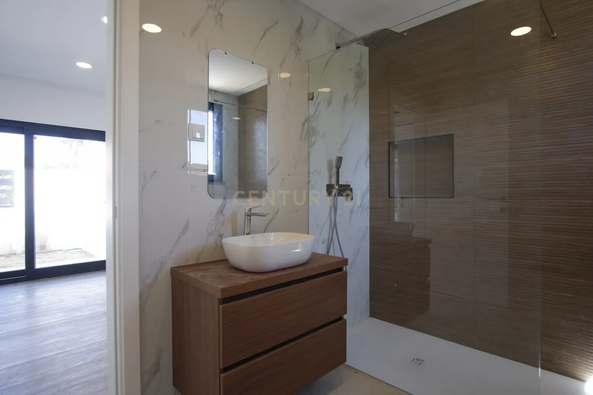 🌿 Moradia de Sonho Pronta a habitar na Avenida do Mar T5 com piscina – Aroeira - Image 16